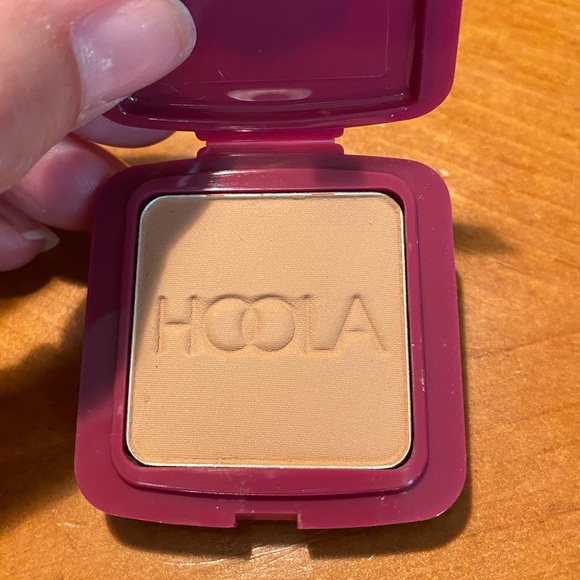 Benefit HOOLA Bronzer - Picture 8 of 14